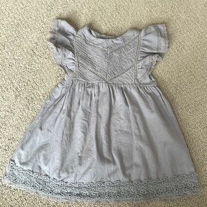 Darling gray Zara dress with ruffled sleeves
